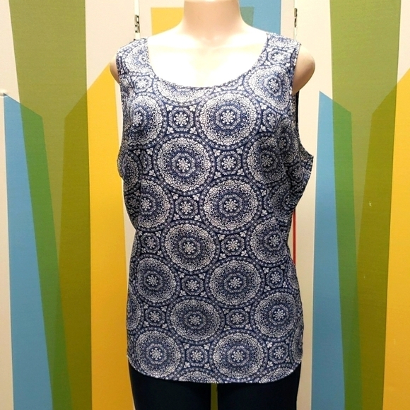 Faded Glory Tops - FADED Glory 2X Lightweight Sleeveless Top